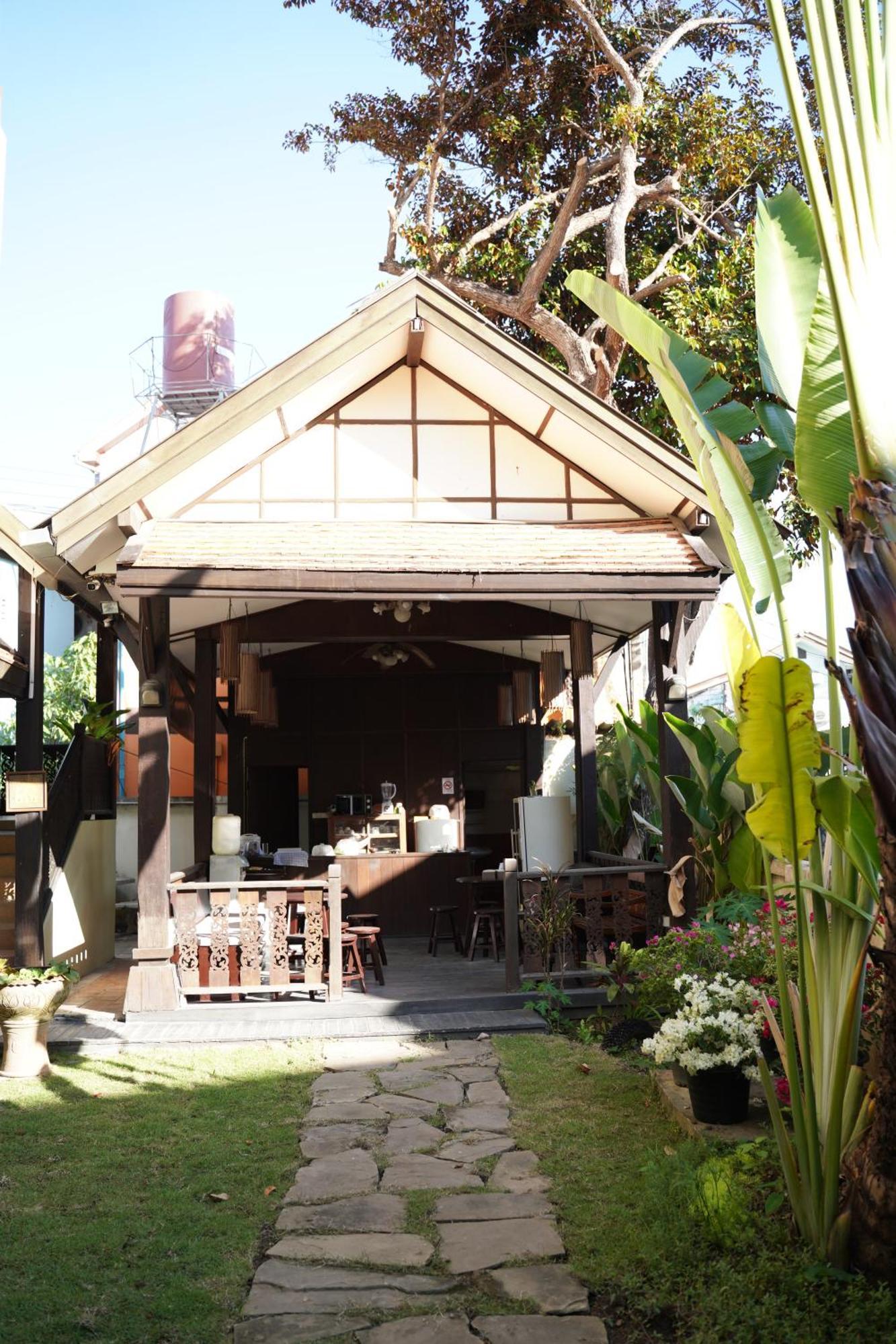 Elegant Lanna Guesthouse Chiang Mai Exterior photo